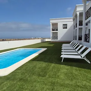 Apartment Star By Nicolet, Cotillo